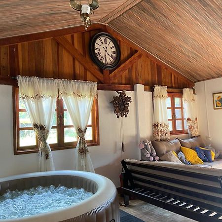 Cabana Com Jacuzzi Em Guararema Kültér fotó