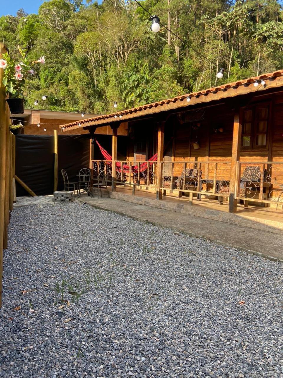 Cabana Com Jacuzzi Em Guararema Kültér fotó